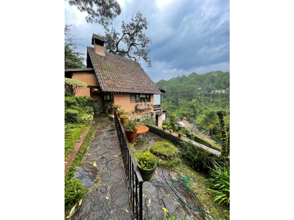 CASA EN VENTA AVÁNDARO VALLE DE BRAVO