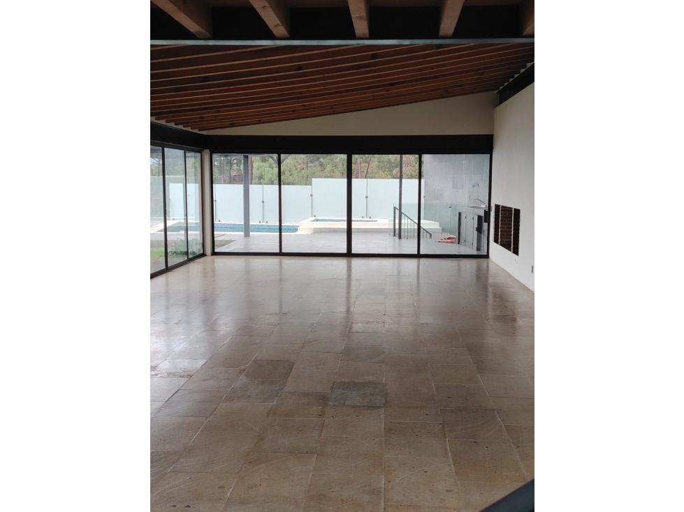 Casa en venta dentro de residencial en Avándaro Valle de Bravo — foto 3