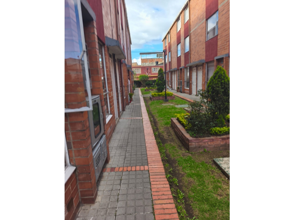 Casa en conjunto cerrado Castilla — foto 2