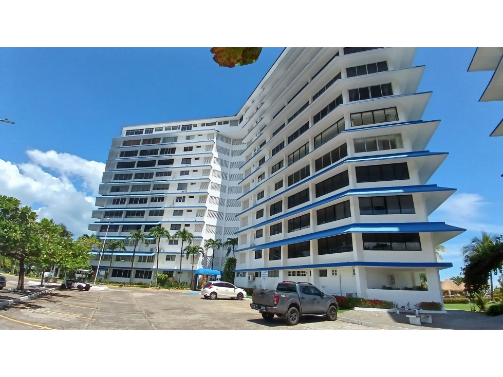 ¡VIVE FRENTE AL MAR EN CORONADO!