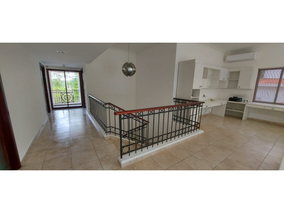 Se Vende Casa con Piscina en Camino de Cruces Modelo Santa Lucía — foto 5