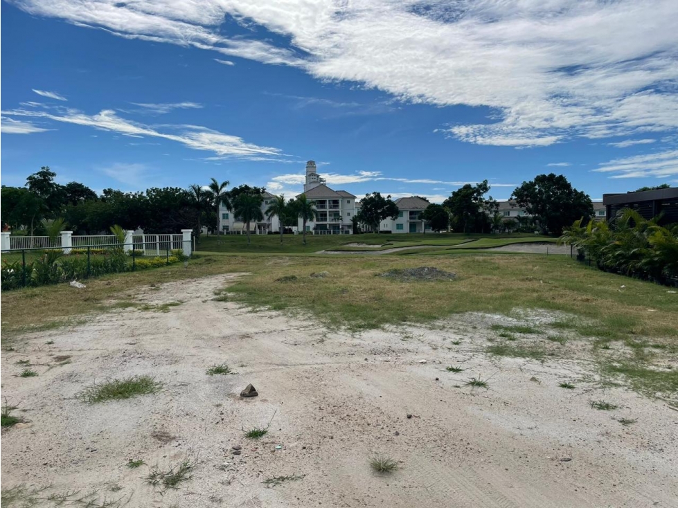 "Tu casa soñada frente al golf en Bijao empieza aquí." - 4