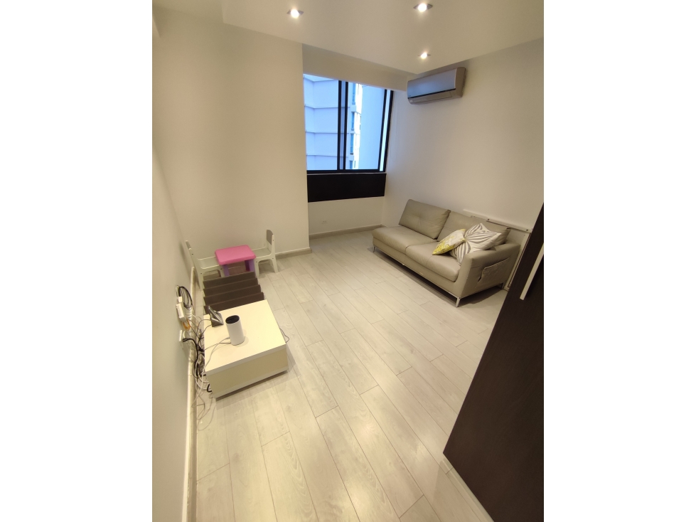 SE ALQUILA APARTAMENTO EN MARBELLA DE 220M2 — foto 5