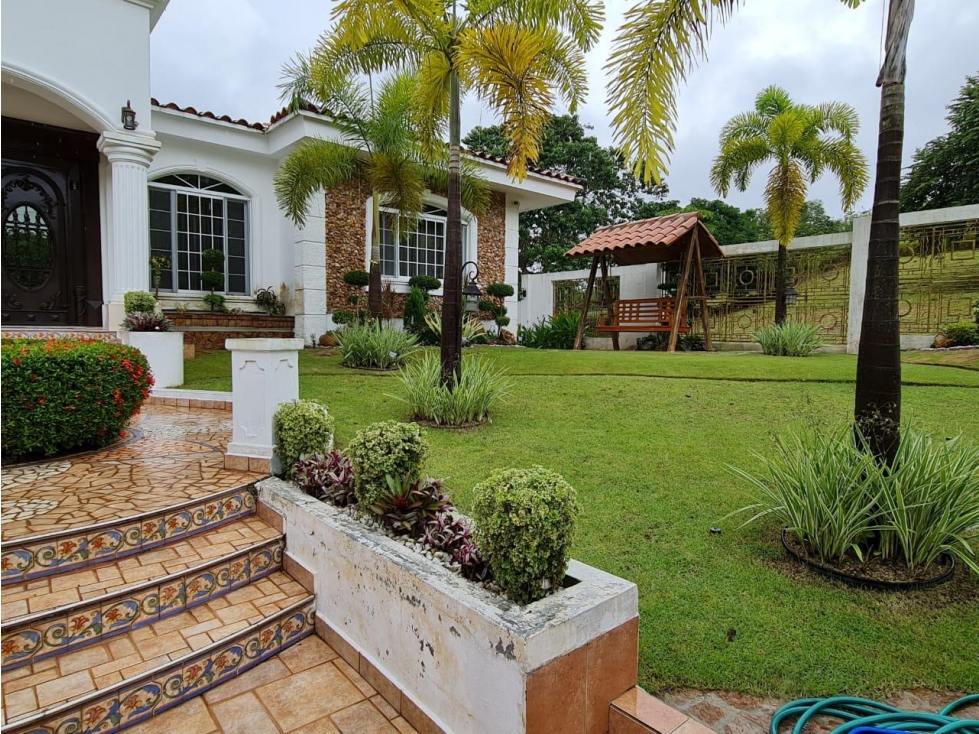 Se Vende Exclusiva Residencia en el Club de Golf de Panamá — foto 4
