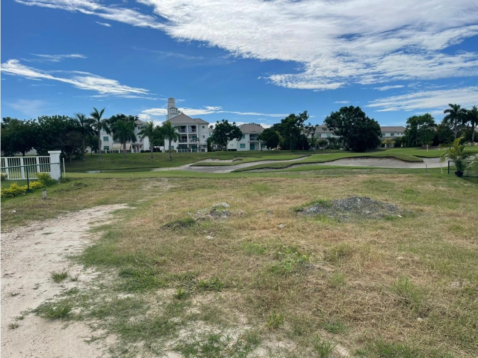 "Tu casa soñada frente al golf en Bijao empieza aquí." - 6