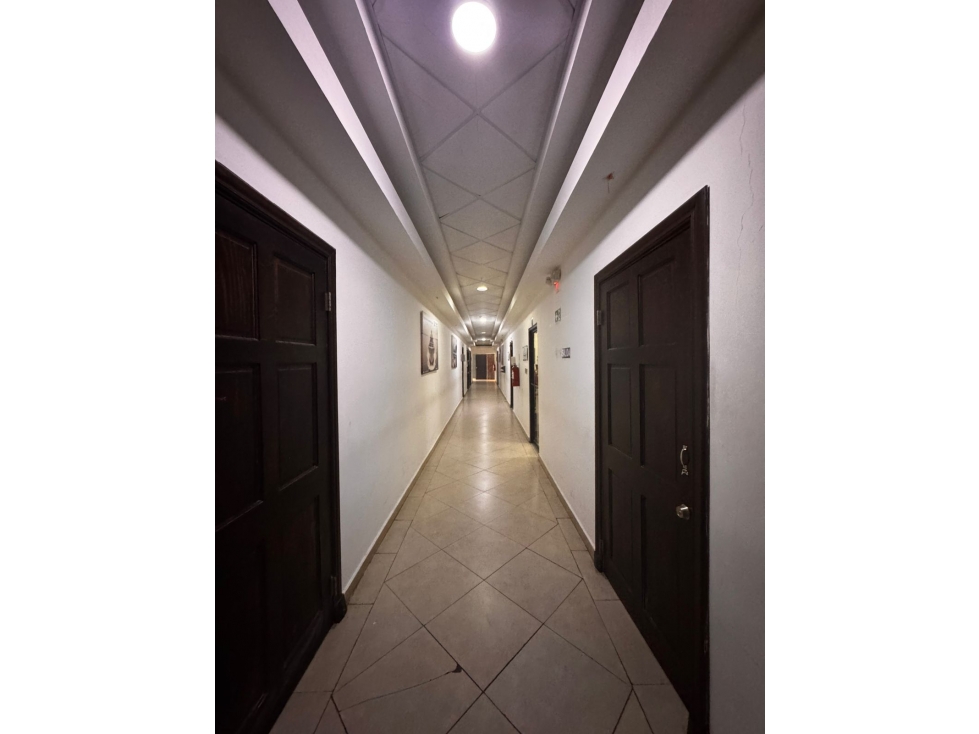 SE ALQUILAN OFICINAS EN PAN CANAL PLAZA ALBROOK — foto 6