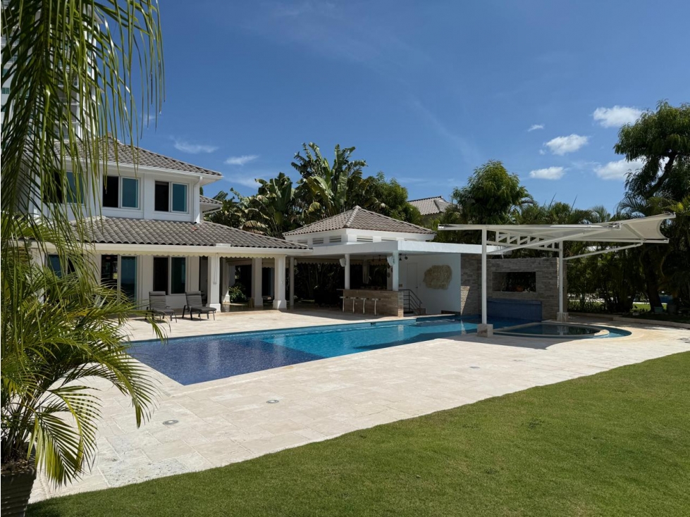 ¡LA ÃNICA CASA CON VISTA AL MAR DISPONIBLE EN BIJAO — foto 2