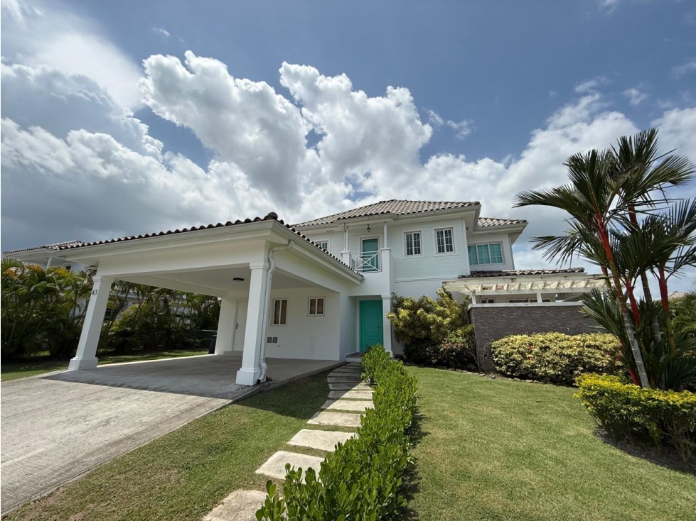 Venta o Alquiler de casa "Modelo Gamboa Premium" Bijao