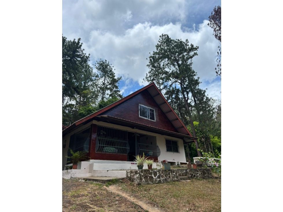 Venta de Casa Campestre en Los Nevados, Cerro Azul REMATE - 3