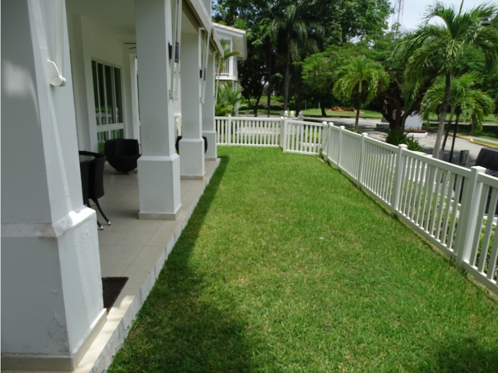 Bijao planta baja con patio en Alquiler B/2000.00 - 5