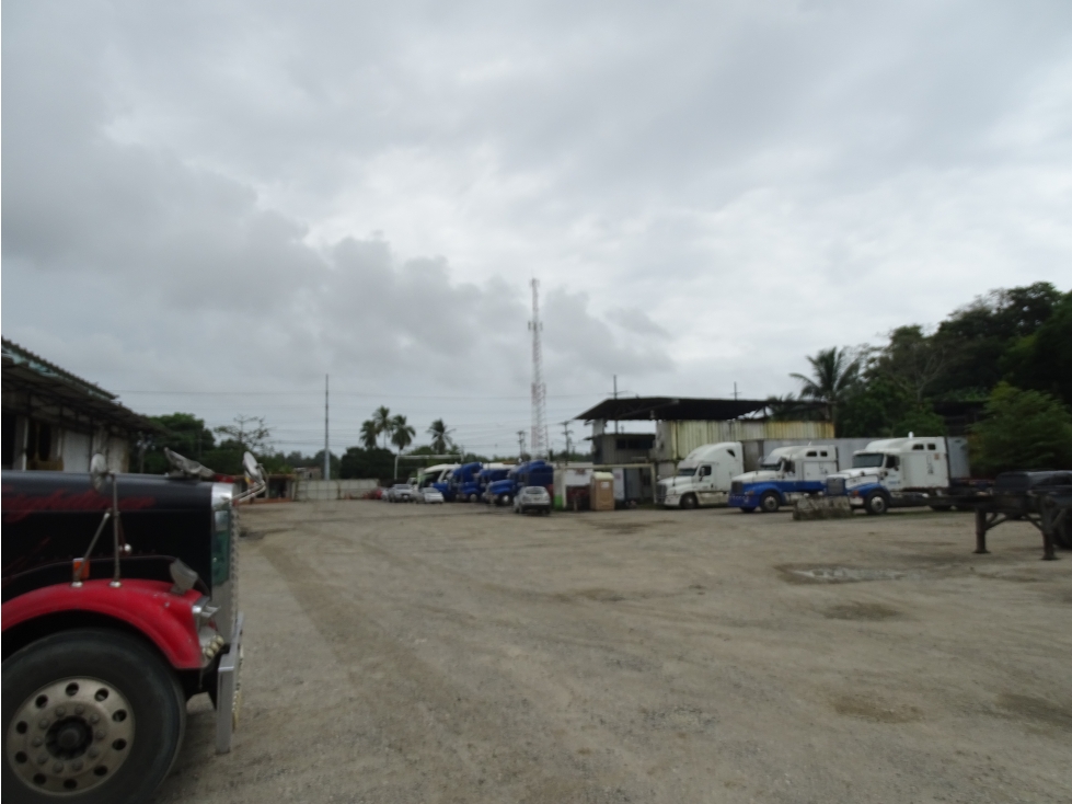 Terreno en Colón para desarrollo logístico, comercial o residencial - 4