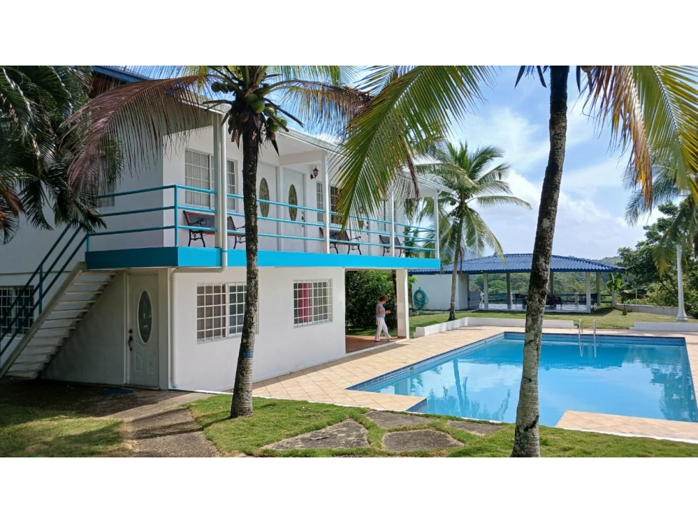 OPORTUNIDAD DE INVERSIÓN FRENTE AL LAGO ALAJUELA - 6
