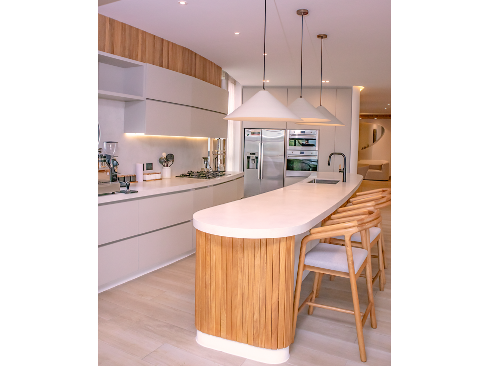 APARTAMENTO EXCLUSIVO Y AMOBLADO EN EL POBLADO — foto 2