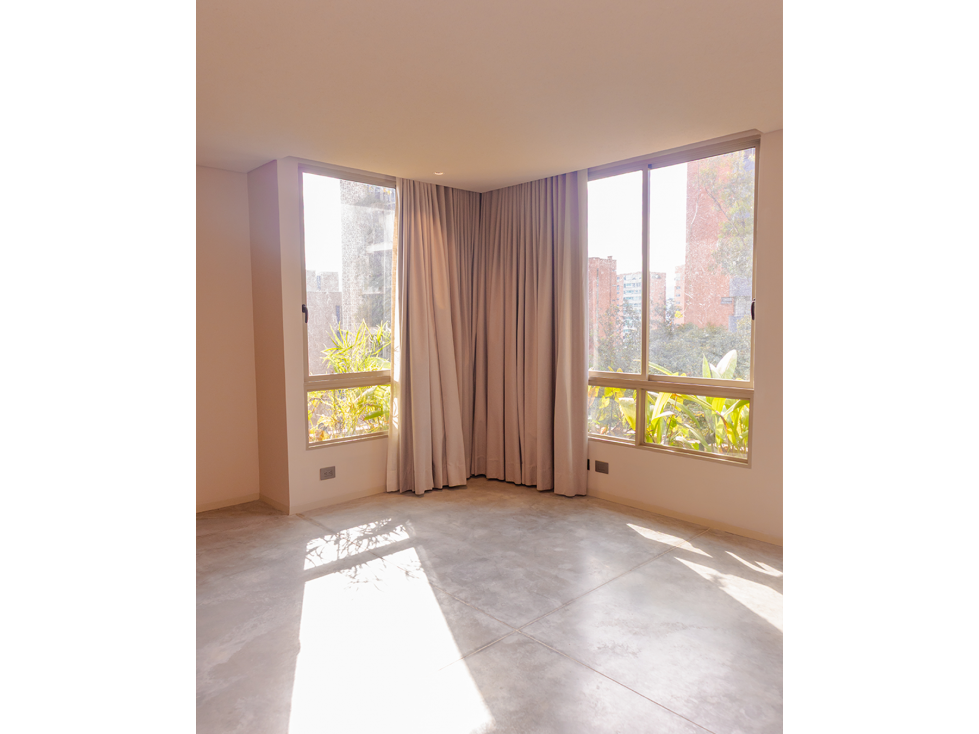 APARTAMENTO EXCELENTE UBICACIÓN POBLADO — foto 2