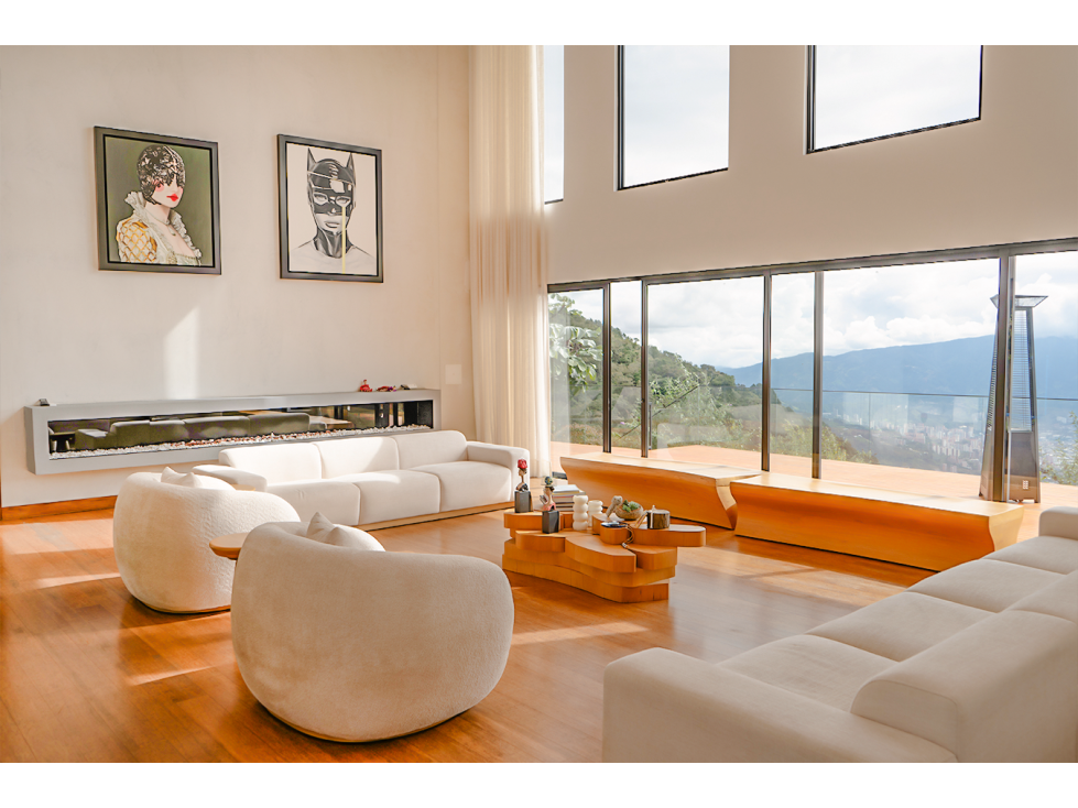 IMPONENTE CASA CON VISTA A MEDELLÍN — foto 3