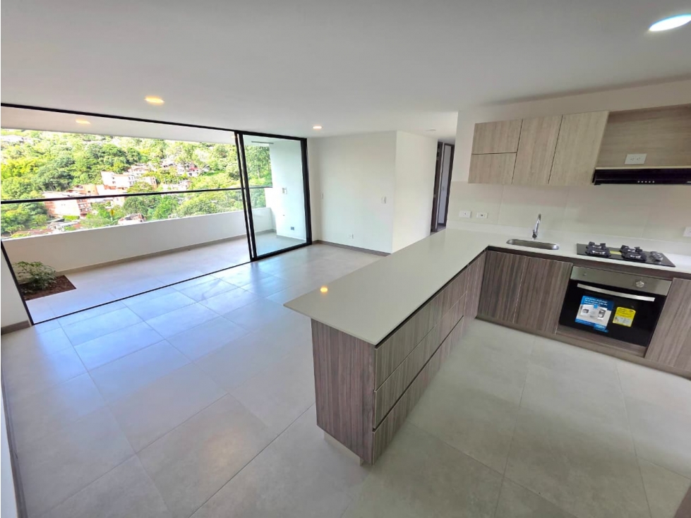Apartamento nuevo en venta Camino Verde Envigado 2 parqueaderos