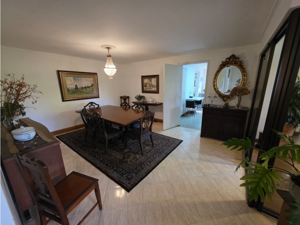Apartamento en venta Drive In El Poblado 261 m² + 2 parqueaderos — foto 6
