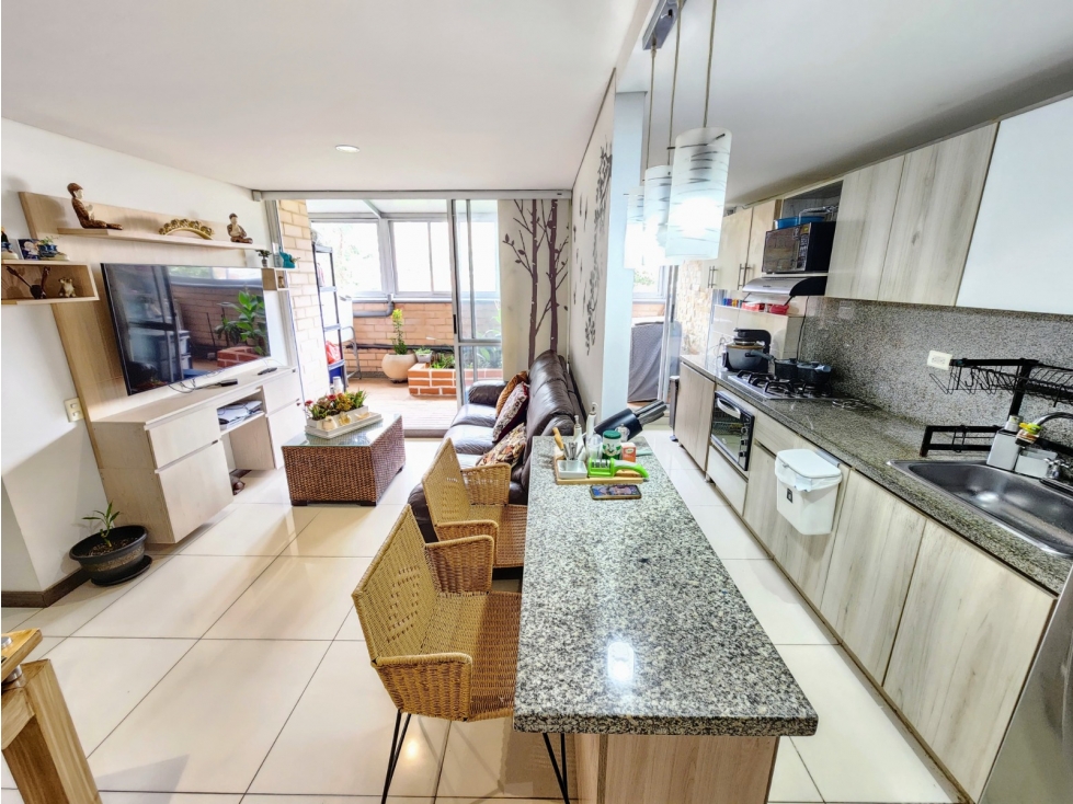 Apartamento en venta Sabaneta Aves Marías 3H + terraza — foto 2
