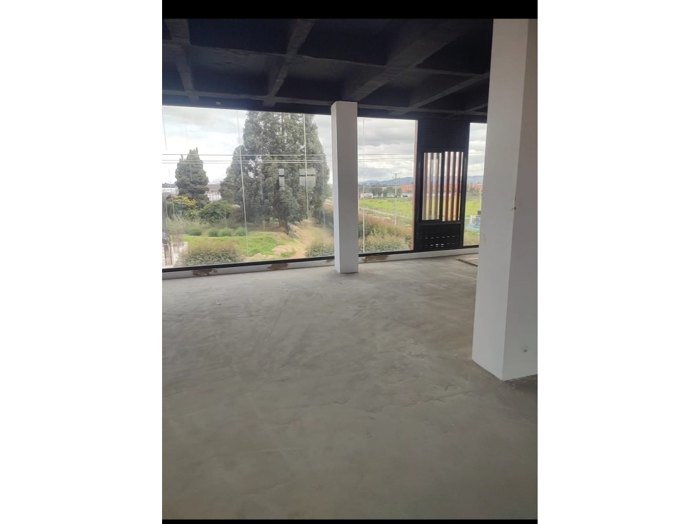 Arriendo Local Comercial 220 mts - 1