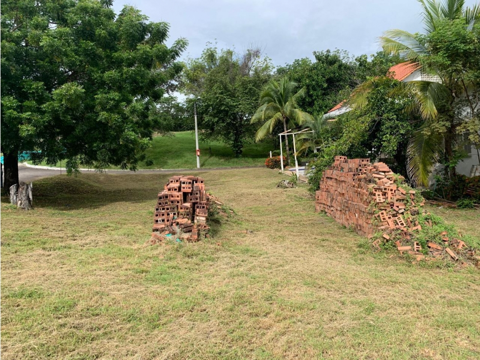 2 Lotes en Condominio Miraríos - Ricaurte 408 mts2 - 3