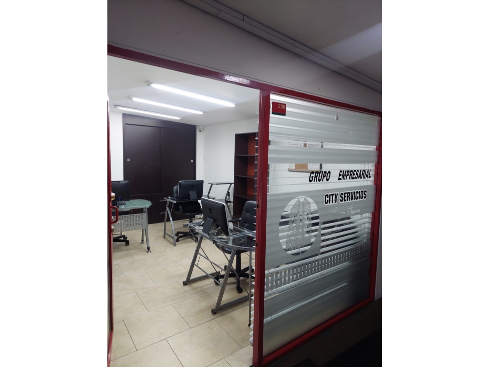 Venta Oficina 7 de Agosto, Centro Comercial las Rampas