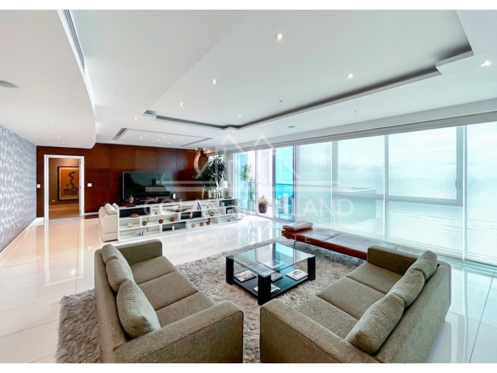 Se Vende Penthouse Frente Al Mar en Costa del Este