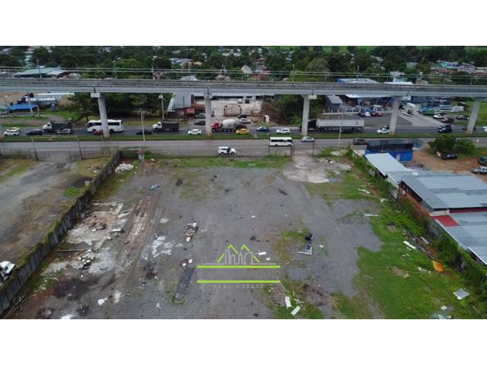 Se Vende Terreno Comercial en La 24 Diciembre