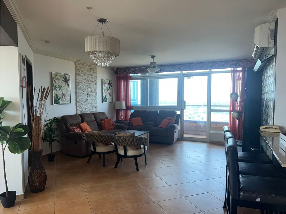 Se Vende Apto en Coronado Golf