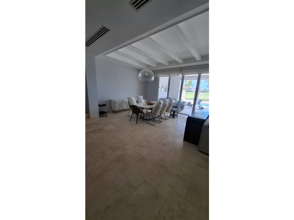 Se Vende Casa en Buenventura, Frente al Lago — foto 3