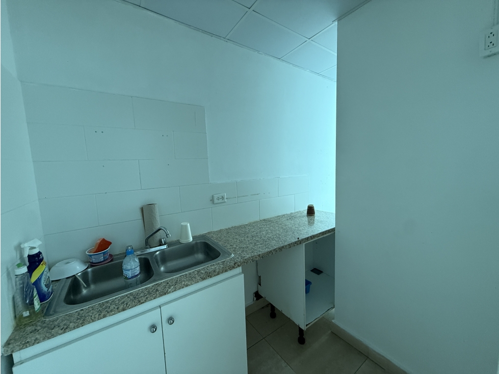 Se Alquila Oficina en Torre Banesco (Marbella) — foto 4