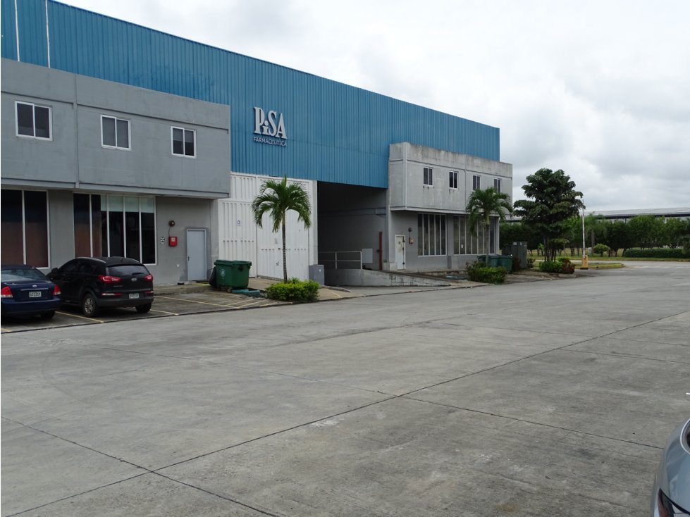 Venta de Galeras en Parque Industrial de Las Americas