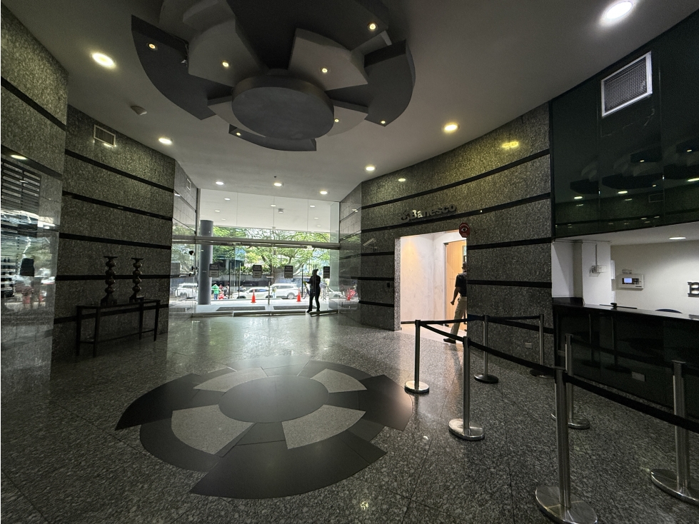 Se Alquila Oficina en Torre Banesco (Marbella) — foto 2