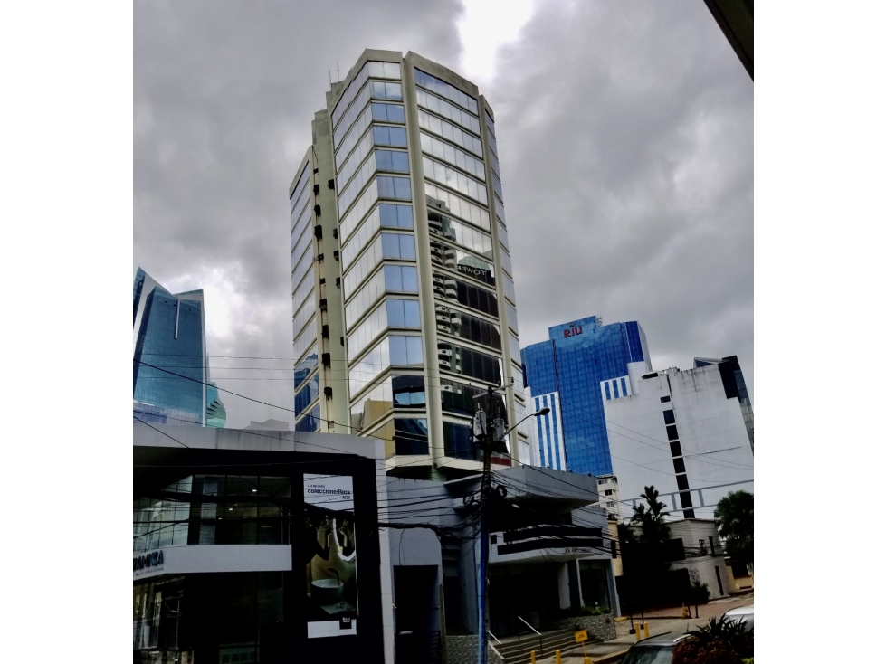 Alquiler de Oficina en PH PROCONSA, Area Bancaria