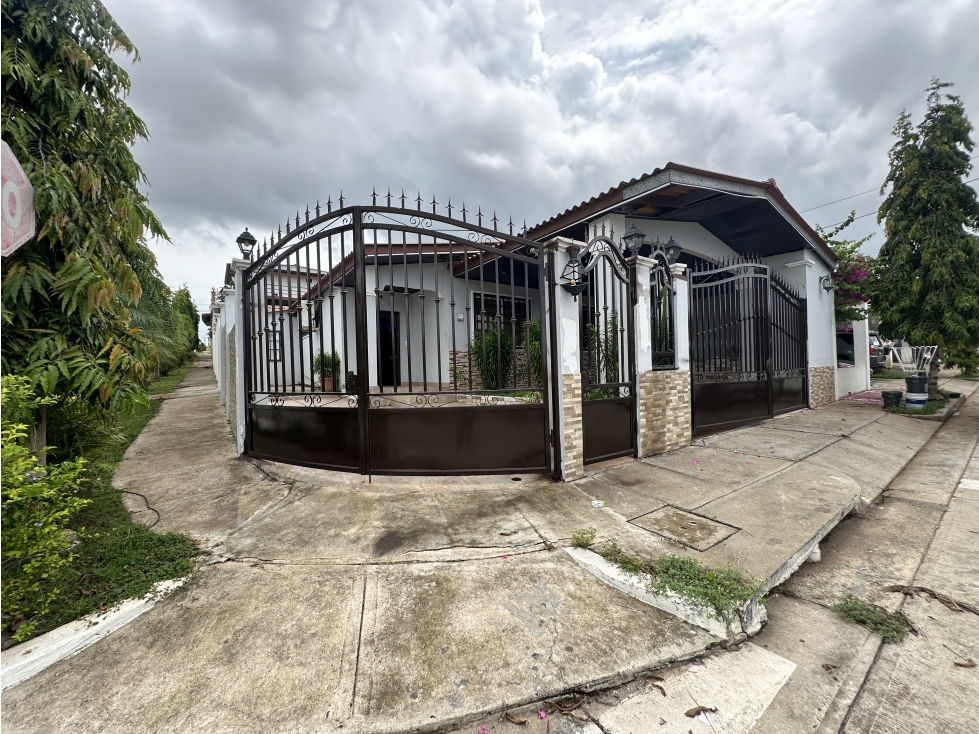 Se Vende Casa en Brisas del Golf, Arraijan