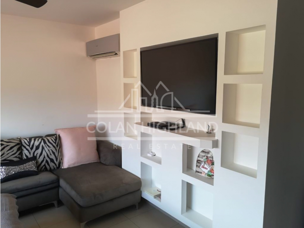 Alquiler o Venta Casa en Villa Tívoli, Brisas del Golf — foto 2