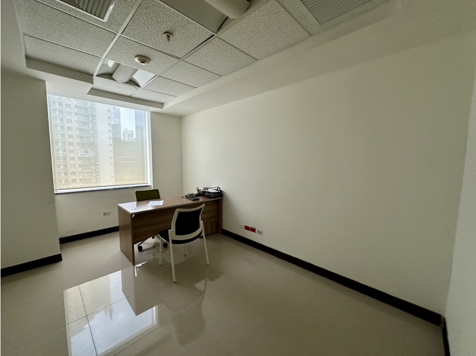 Se Alquila Oficina de 1,161 m2 en Torres de Las Americas — foto 4