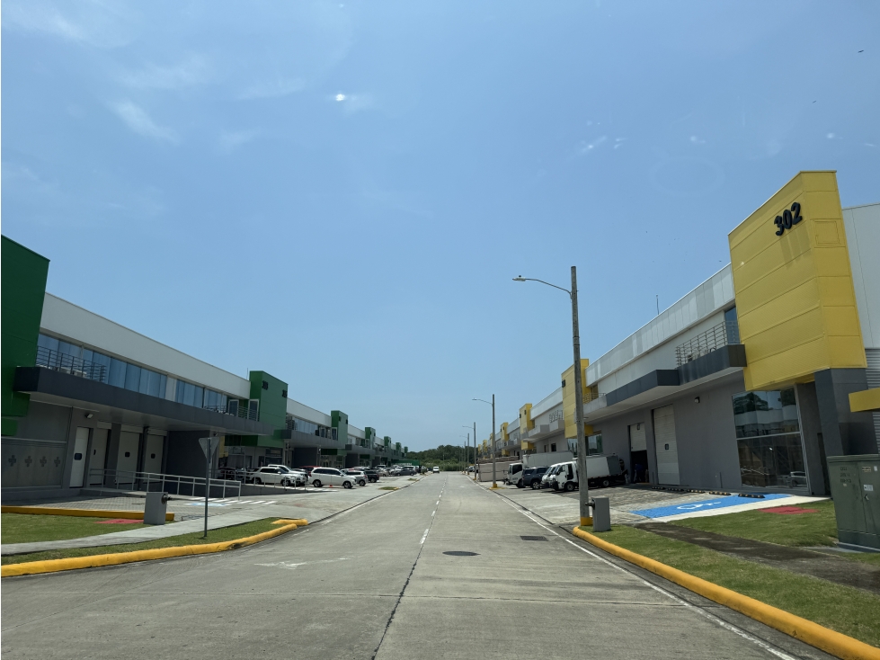Venta ó Alquiler Bodega en Zona Uno, Don Bosco — foto 3