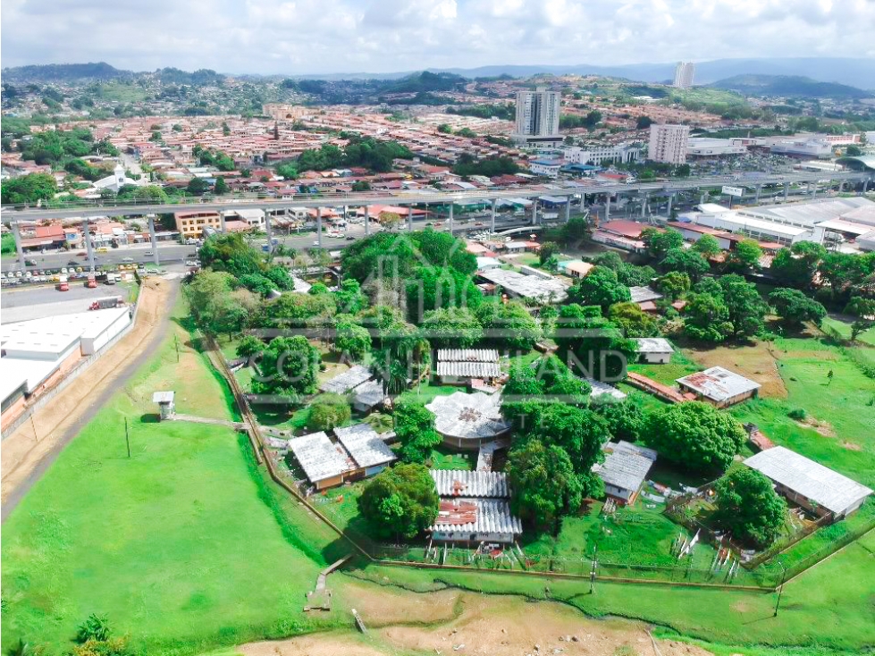 Se Vende Terreno en Avenida Domingo Díaz, Villa Lucre MLS#15381 — foto 2