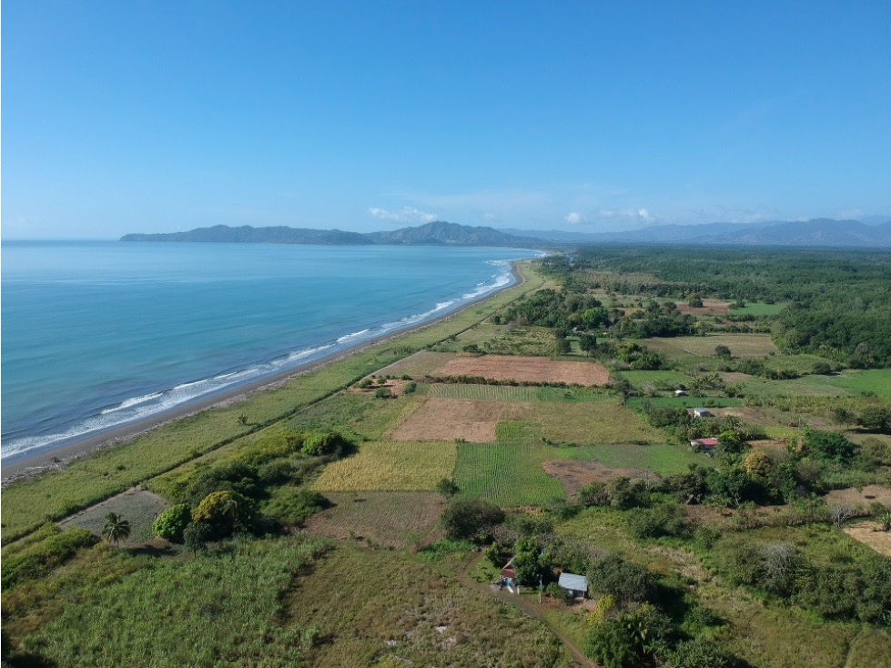 SE VENDE terreno con cabaña en Isla de Cañas, Los Santos - 4