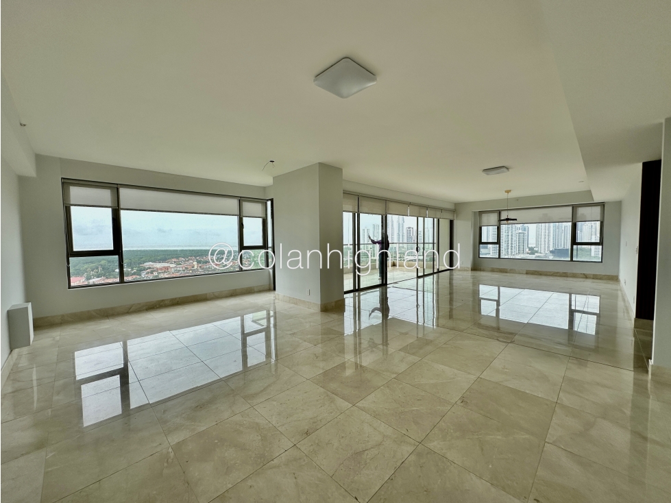 Se Vende Apto en PH Green Garden, Santa Maria