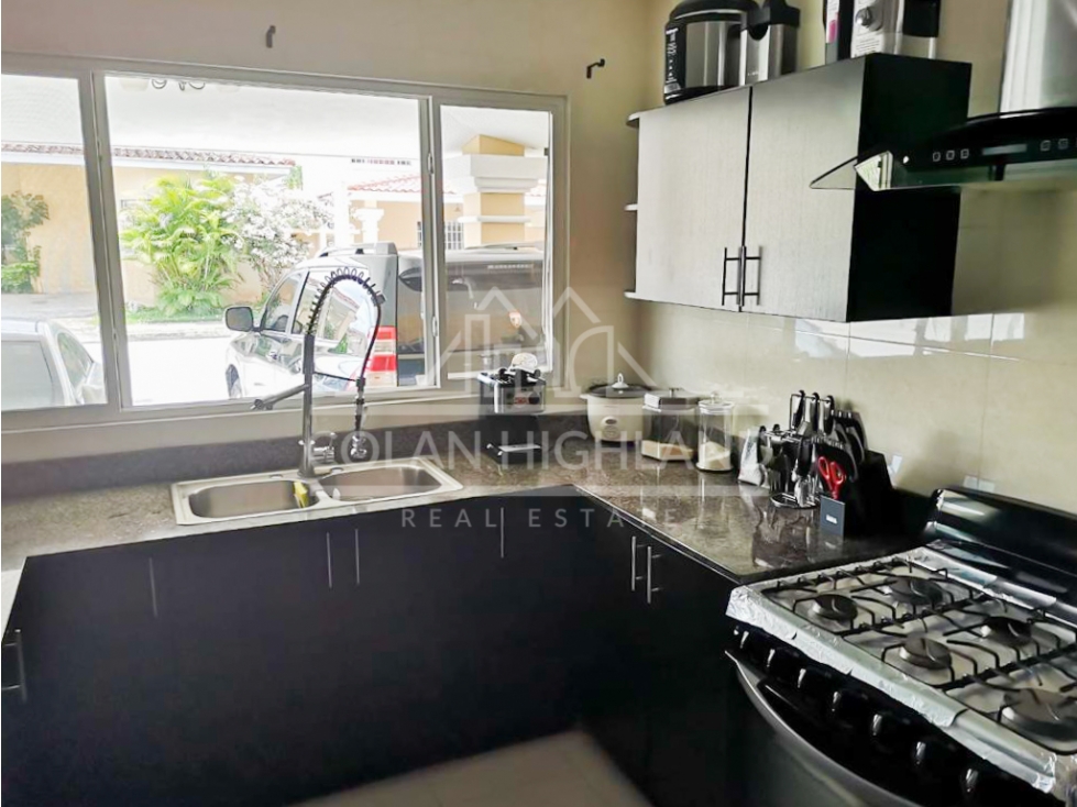Alquiler o Venta Casa en Villa Tívoli, Brisas del Golf — foto 3