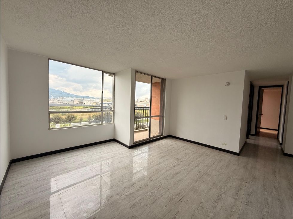 SE ARRIENDA APARTAMENTO PISO 4 CONJ TARENTO MADRID