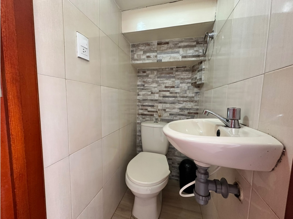 SE VENDE CASA CONJ PORTALES DE FUNZA MZN F - CÓDIGO 1546 — foto 2