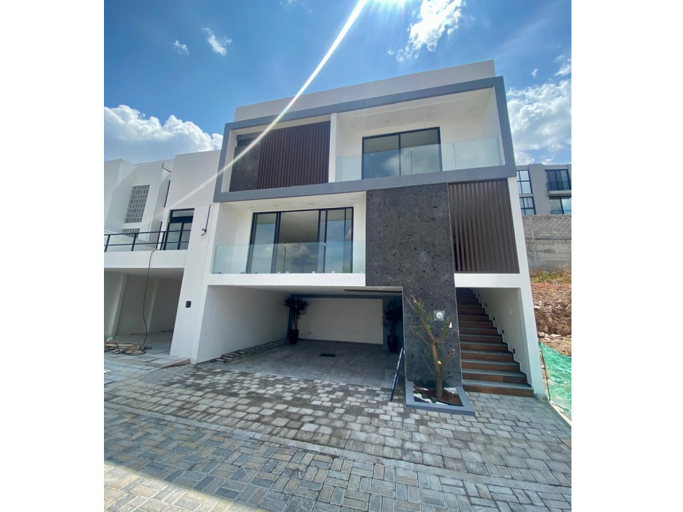VENTA DE CASA EN LOMAS DE ANGELOPOLIS