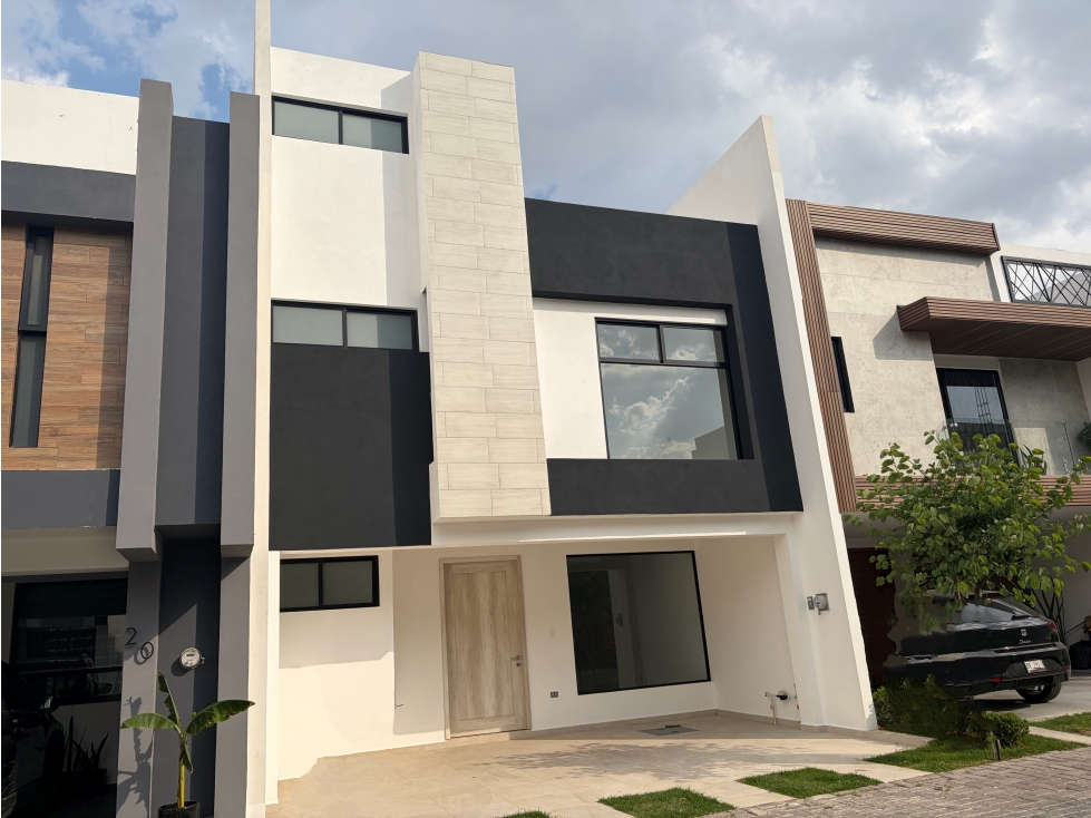 VENTA DE CASA EN ZONA ATLIXCAYOTL — foto 4