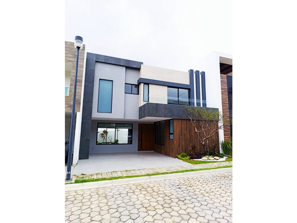 VENTA DE CASA EN CASCATTA LOMAS DE ANGELOPOLIS