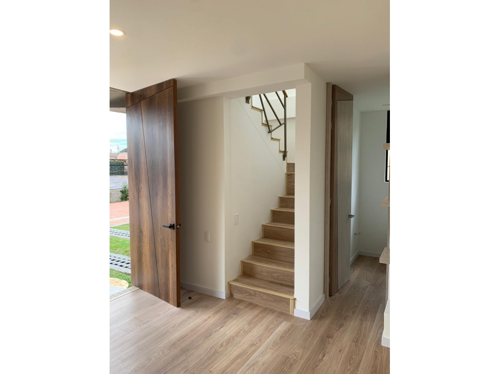 SE VENDE HERMOSA CASA EN CAJICA — foto 3