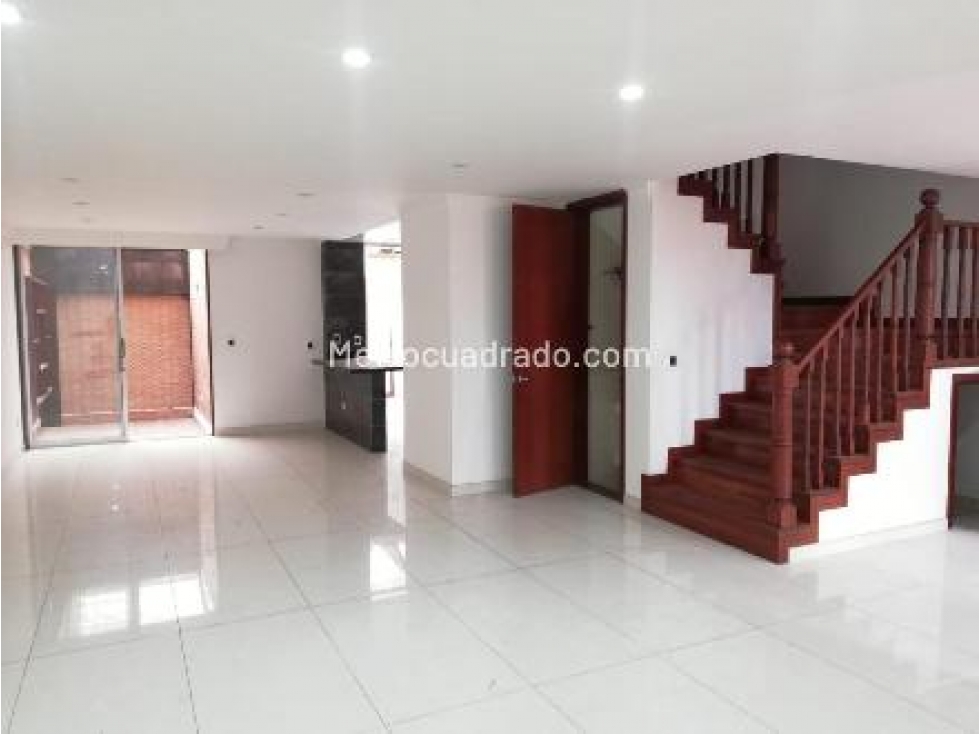 Casa Hermosa en Venta, Chía