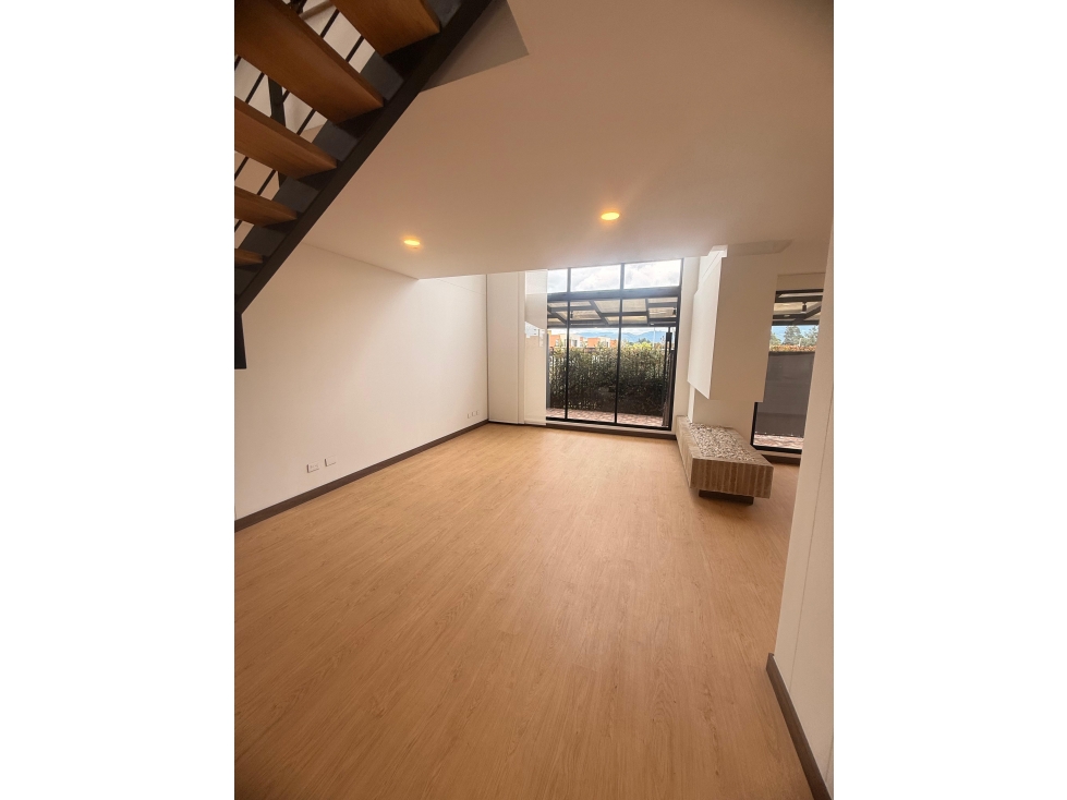 SE VENDE HERMOSA CASA EN CAJICA PARA ESTRENAR — foto 2