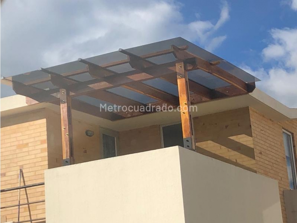 SE VENDE CASA EN CAJICA